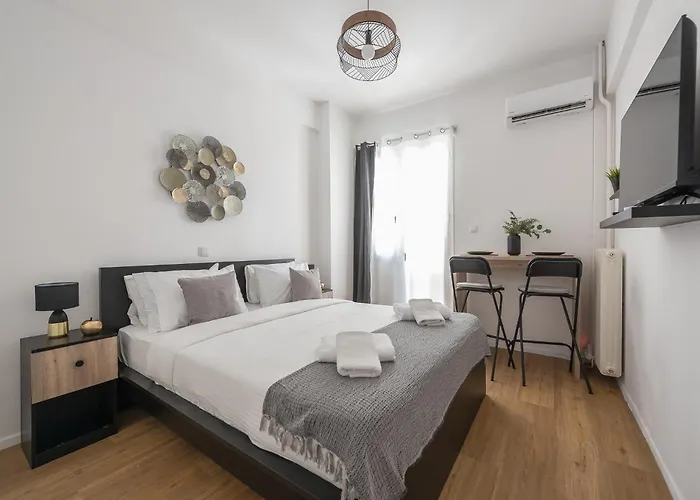 Cozy Central Gem In Athens 2 Min From Metro
