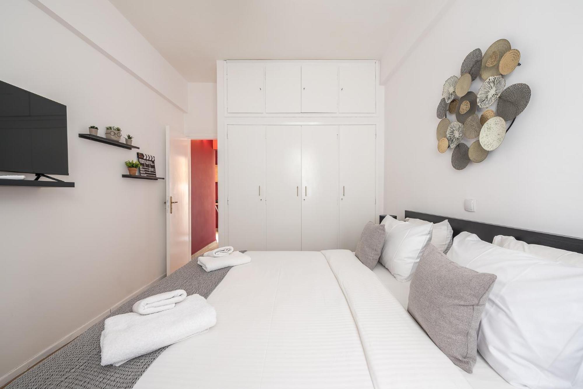 Cozy Gem In 2 Min From Metro Apartment Athens