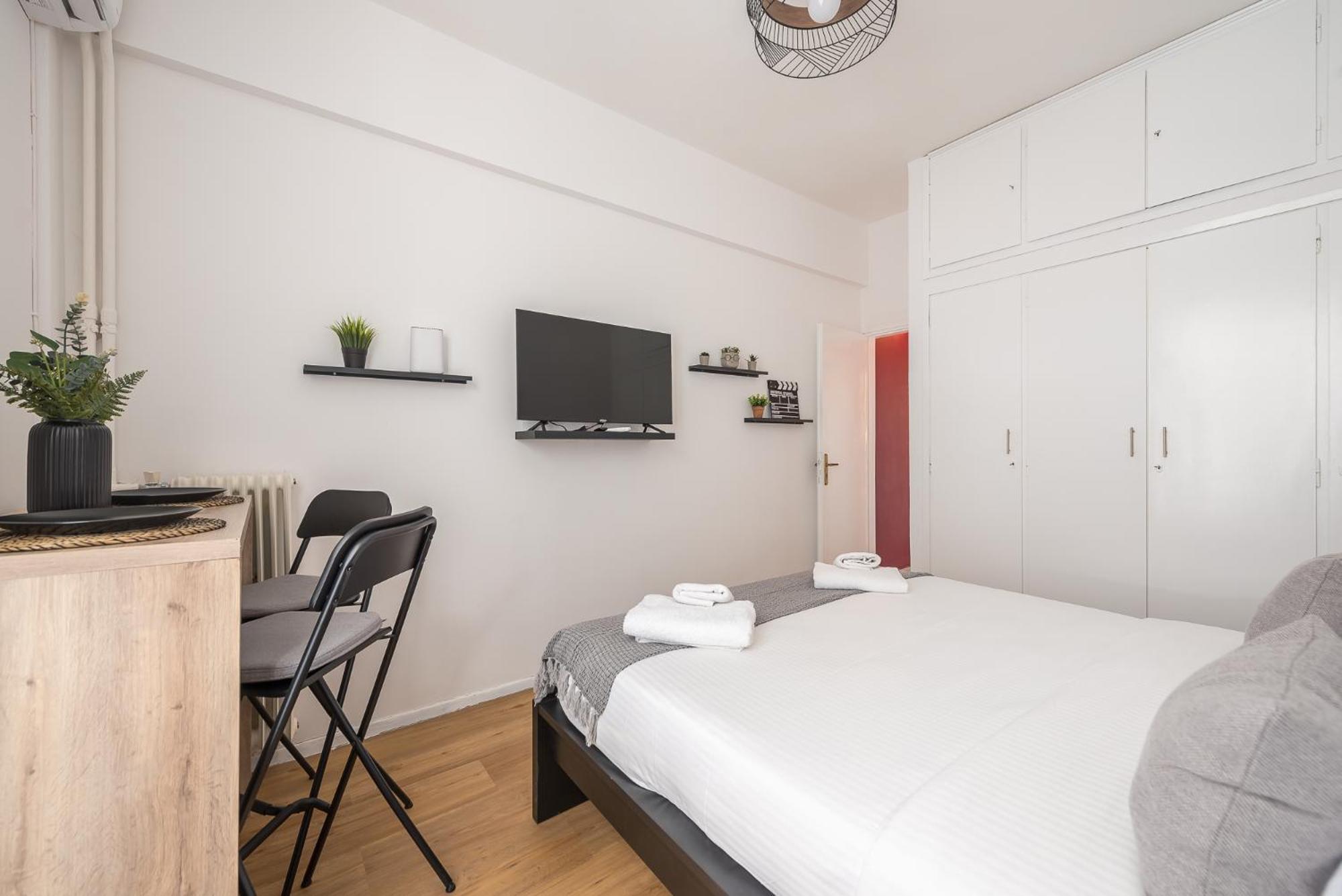 Cozy Gem In 2 Min From Metro Athens