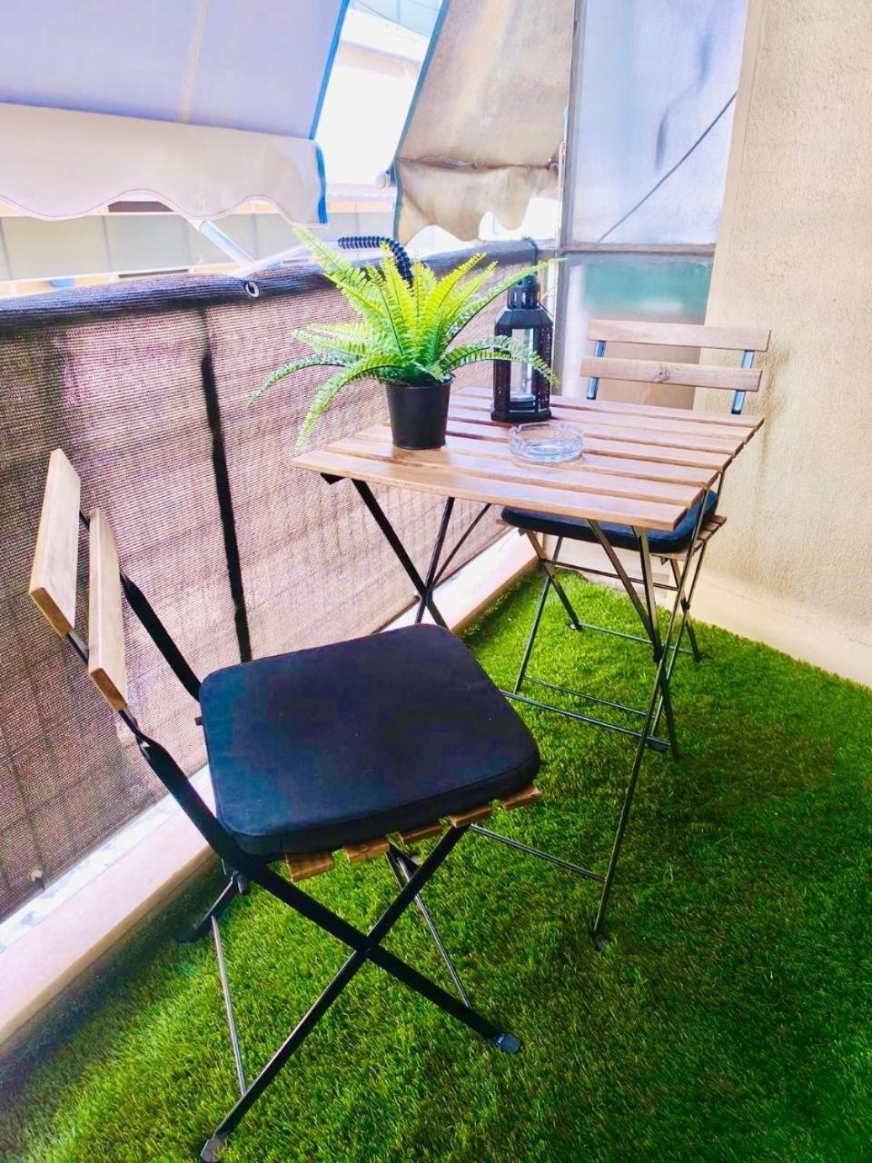 Cozy Gem In 2 Min From Metro Apartment *